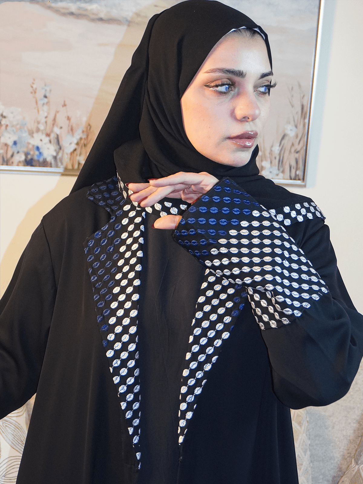 عباية لمسة فخامة