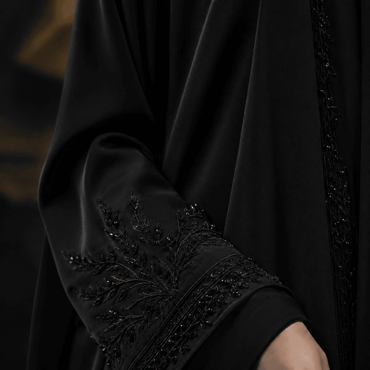 الأسود